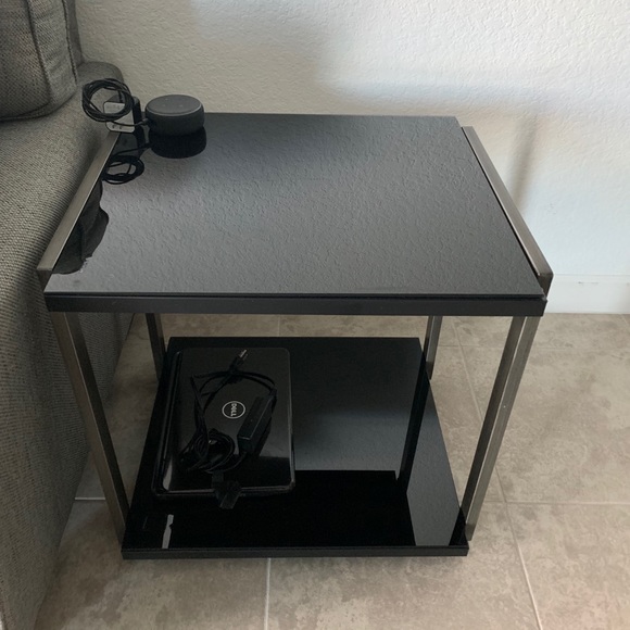 COFFEE TABLE SET (Rollynx Ashley Furniture) - Picture 6 of 8